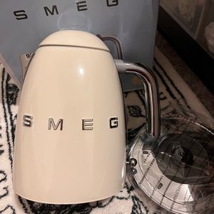 SMEG kettle